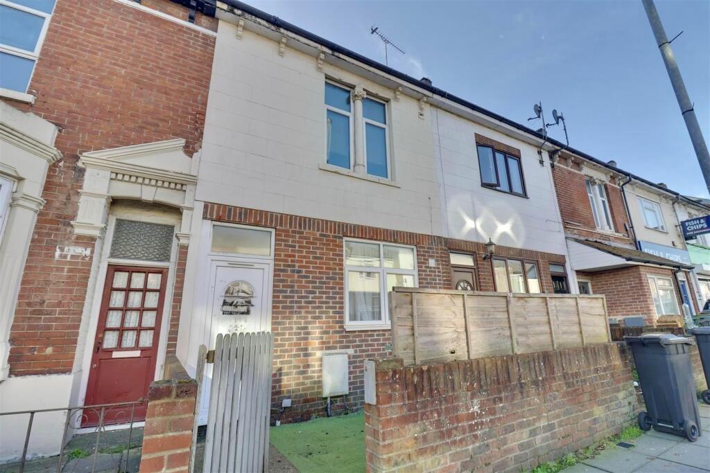 2 bed 1st Floor Flat for rent in Portsmouth. From Bernards Estate and Lettings Agents - Portsmouth Office