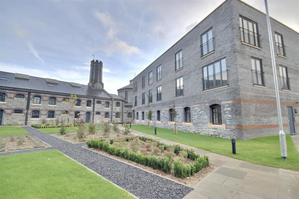 2 bed 1st Floor Flat for rent in Portsmouth. From Bernards Estate and Lettings Agents - Portsmouth Office 2 bed 1st Floor Flat for rent in Portsmouth. From Bernards Estate and Lettings Agents - Portsmouth Office