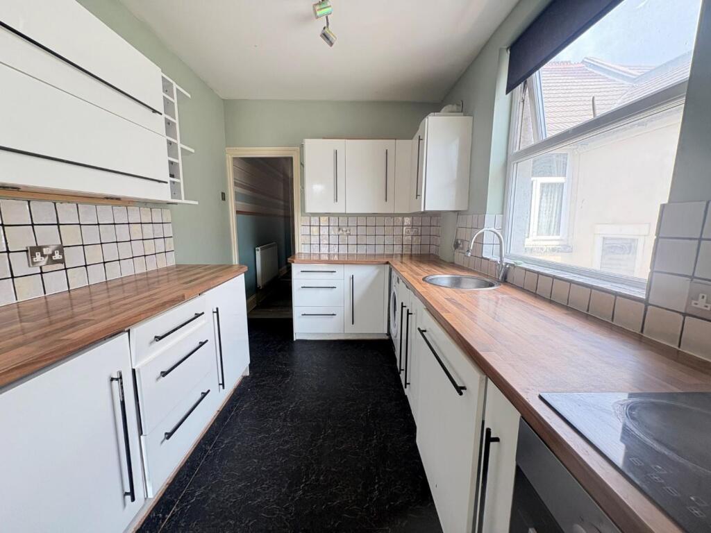 2 bed 1st Floor Flat for rent in Portsmouth. From Bernards Estate and Lettings Agents - Portsmouth Office