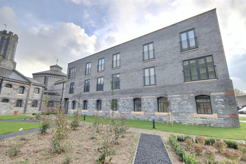 2 bed 1st Floor Flat for rent in Portsmouth. From Bernards Estate and Lettings Agents - Portsmouth Office 2 bed 1st Floor Flat for rent in Portsmouth. From Bernards Estate and Lettings Agents - Portsmouth Office