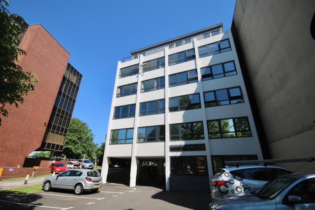2 bed 1st Floor Flat for rent in Portsmouth. From Bernards Estate and Lettings Agents - Portsmouth Office 2 bed 1st Floor Flat for rent in Portsmouth. From Bernards Estate and Lettings Agents - Portsmouth Office
