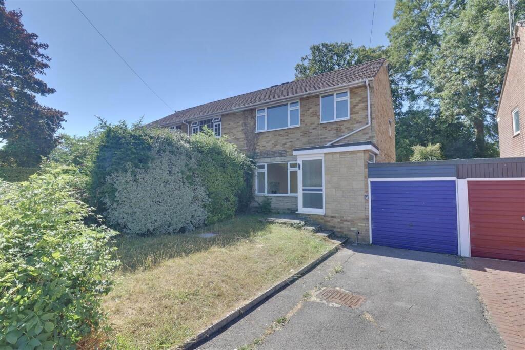 3 bed Detached for rent in Furzeley Corner. From Bernards Estate and Lettings Agents - Portsmouth Office 3 bed Detached for rent in Furzeley Corner. From Bernards Estate and Lettings Agents - Portsmouth Office