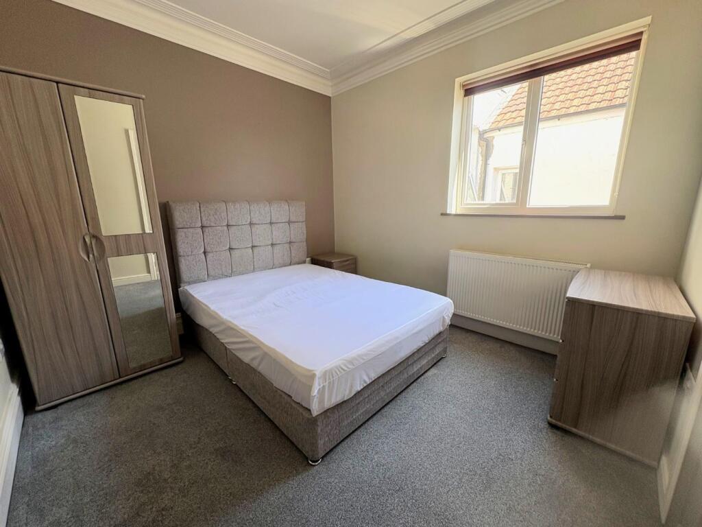 1 bed Detached for rent in Portsmouth. From Bernards Estate and Lettings Agents - Portsmouth Office