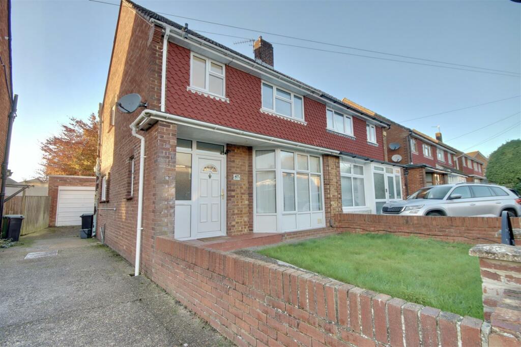3 bed Detached for rent in Portsmouth. From Bernards Estate and Lettings Agents - Portsmouth Office 3 bed Detached for rent in Portsmouth. From Bernards Estate and Lettings Agents - Portsmouth Office