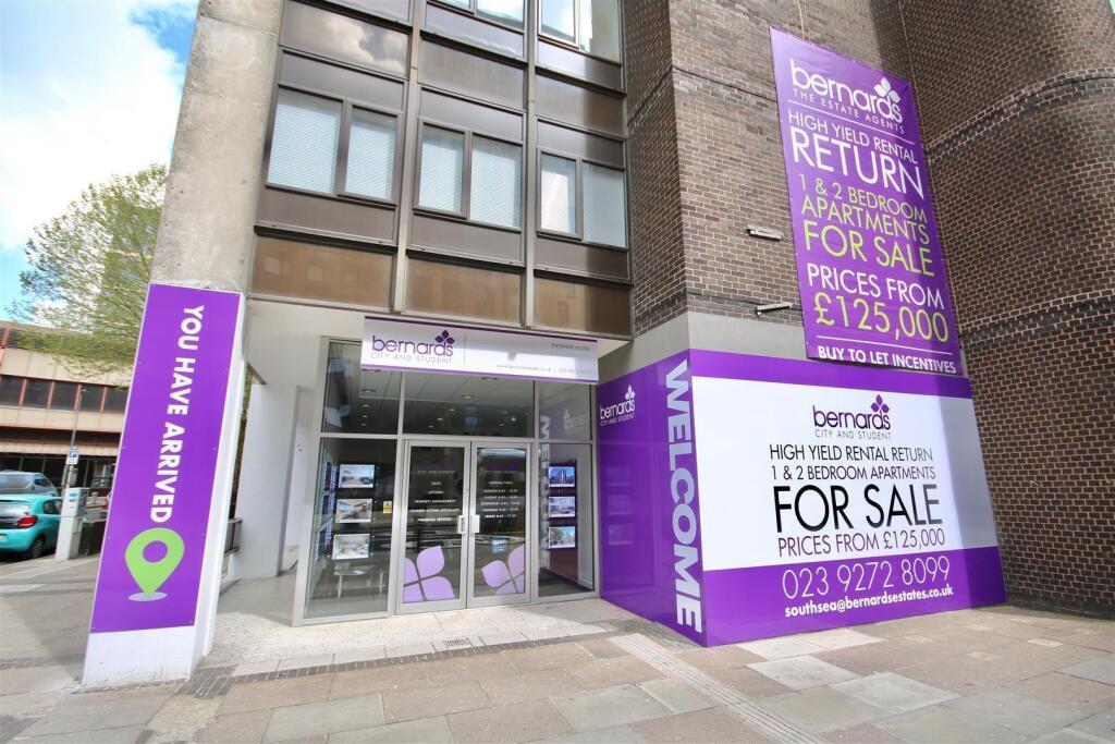 1 bed 1st Floor Flat for rent in Portsmouth. From Bernards Estate and Lettings Agents - Portsmouth Office