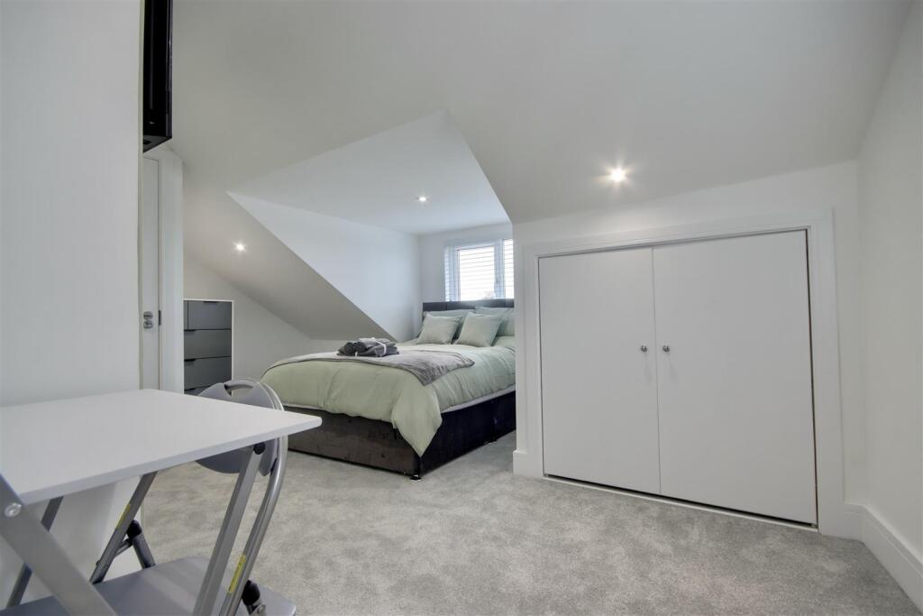 1 bed House Share for rent in Portsmouth. From Bernards Estate and Lettings Agents - Land & New Homes