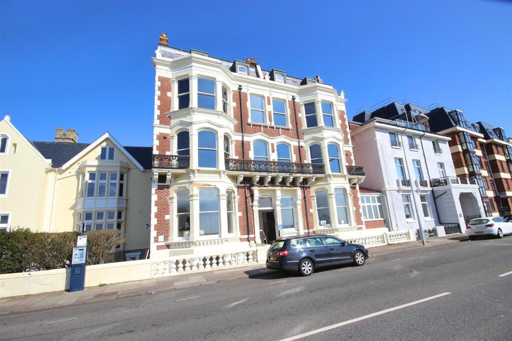 2 bed 1st Floor Flat for rent in Portsmouth. From Bernards Estate and Lettings Agents - Land & New Homes
