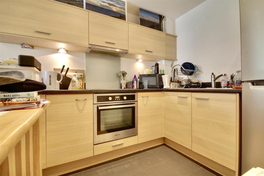 1 bed 1st Floor Flat for rent in Portsmouth. From Bernards Estate and Lettings Agents - Land & New Homes