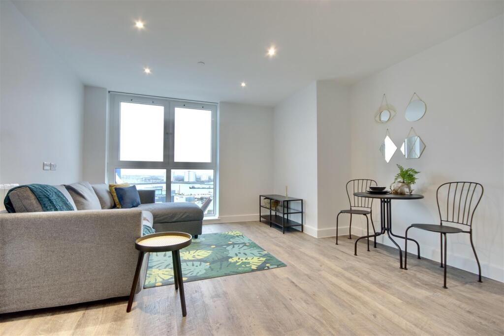 1 bed 1st Floor Flat for rent in Portsmouth. From Bernards Estate and Lettings Agents - Land & New Homes