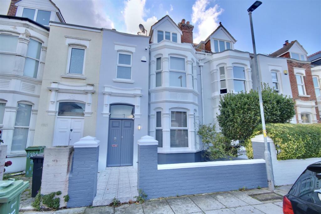 4 bed Mid Terraced House for rent in Portsmouth. From Bernards Estate and Lettings Agents - Land & New Homes