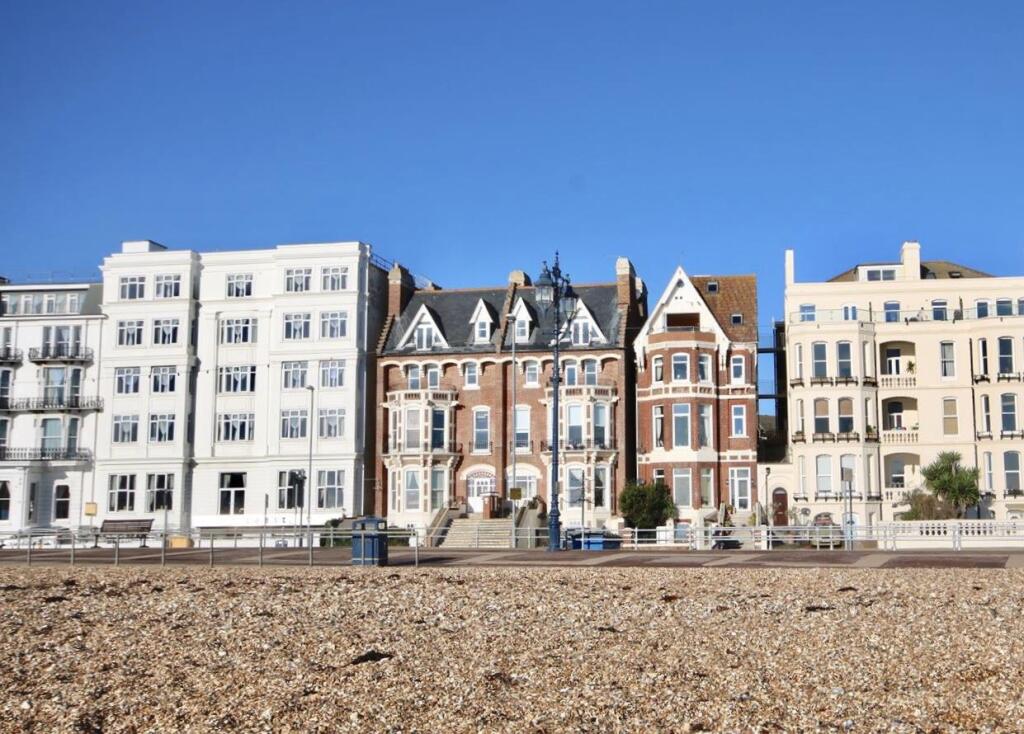 1 bed 1st Floor Flat for rent in Portsmouth. From Bernards Estate and Lettings Agents - Land & New Homes