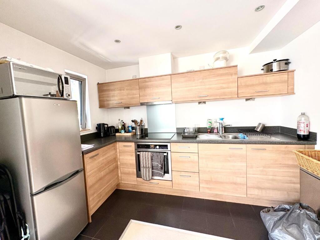 1 bed Block for rent in Portsmouth. From Bernards Estate and Lettings Agents - Land & New Homes