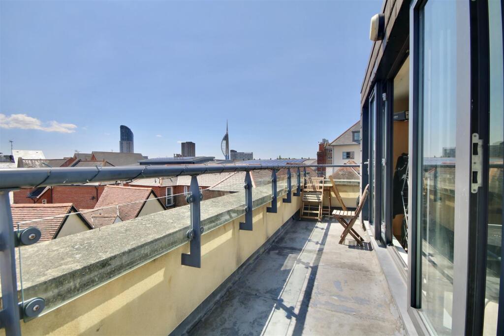 2 bed 1st Floor Flat for rent in Portsmouth. From Bernards Estate and Lettings Agents - Land & New Homes