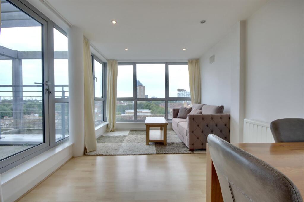2 bed Apartment for rent in Portsmouth. From Bernards Estate and Lettings Agents - Land & New Homes