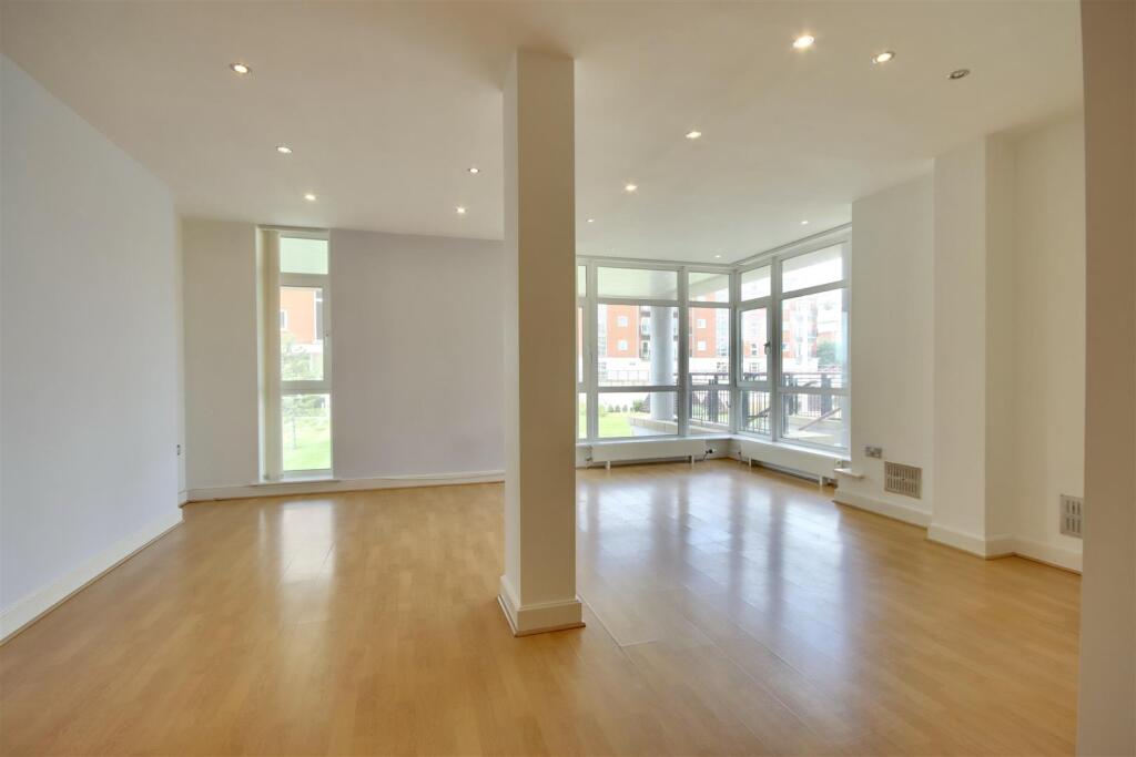 2 bed Duplex for rent in Portsmouth. From Bernards Estate and Lettings Agents - Land & New Homes