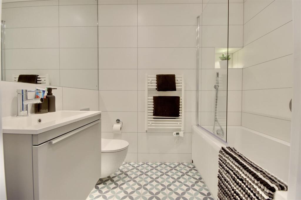 4 bed Studio for rent in Portsmouth. From Bernards Estate and Lettings Agents - Land & New Homes 4 bed Studio for rent in Portsmouth. From Bernards Estate and Lettings Agents - Land & New Homes
