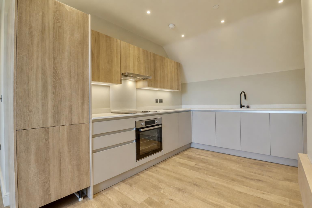 2 bed 1st Floor Flat for rent in . From Bernards Estate and Lettings Agents - Land & New Homes 2 bed 1st Floor Flat for rent in . From Bernards Estate and Lettings Agents - Land & New Homes