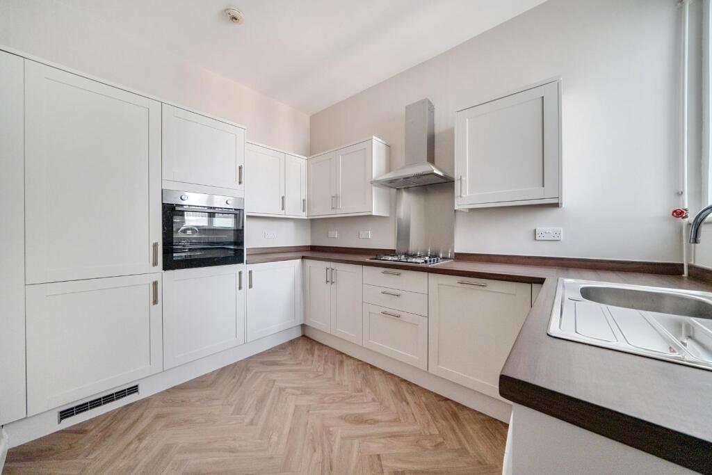 3 bed Mid Terraced House for rent in Portsmouth. From Bernards Estate and Lettings Agents - Land & New Homes