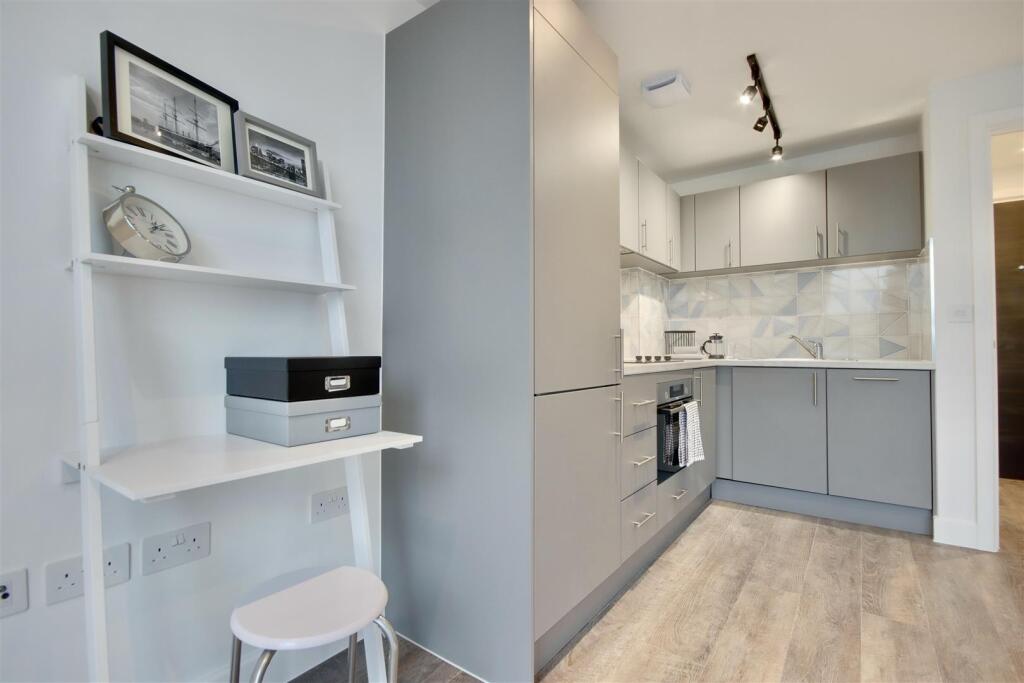 4 bed Studio for rent in Portsmouth. From Bernards Estate and Lettings Agents - Land & New Homes