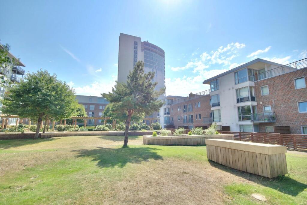 2 bed 1st Floor Flat for rent in Portsmouth. From Bernards Estate and Lettings Agents - Land & New Homes 2 bed 1st Floor Flat for rent in Portsmouth. From Bernards Estate and Lettings Agents - Land & New Homes