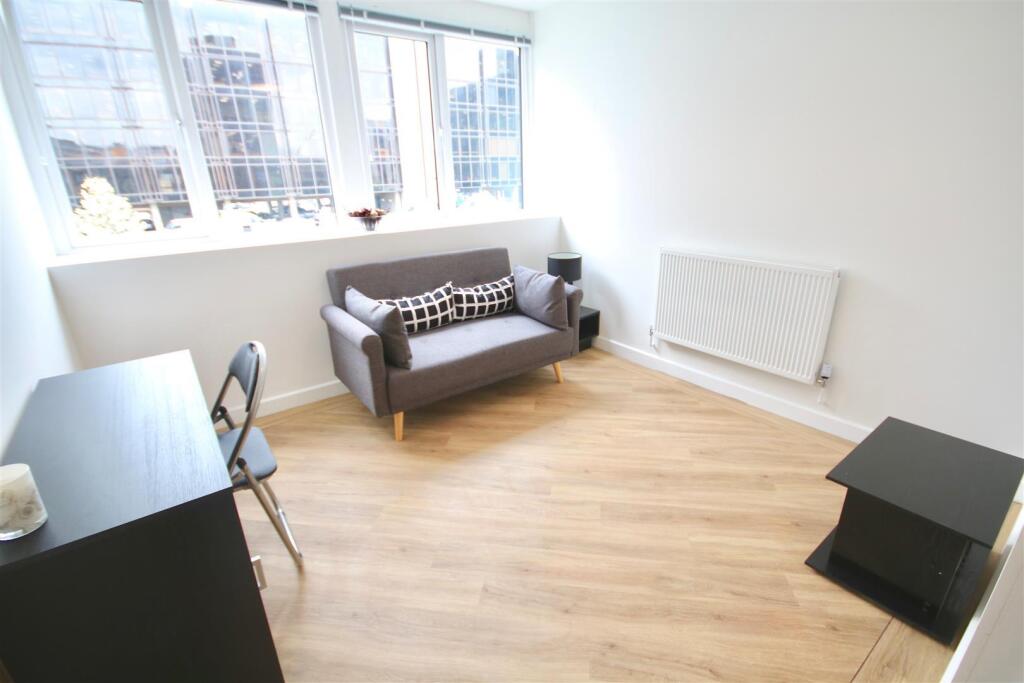 1 bed 1st Floor Flat for rent in Portsmouth. From Bernards Estate and Lettings Agents - Land & New Homes 1 bed 1st Floor Flat for rent in Portsmouth. From Bernards Estate and Lettings Agents - Land & New Homes