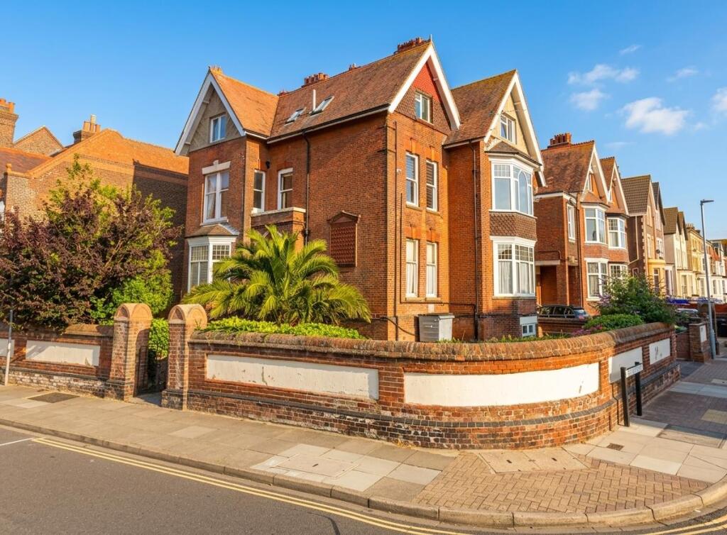 1 bed 1st Floor Flat for rent in Portsmouth. From Bernards Estate and Lettings Agents - Land & New Homes