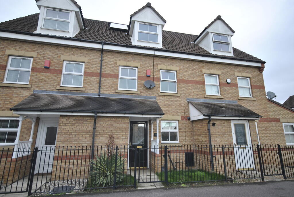 3 bed Mid Terraced House for rent in Bircotes. From Portfield - Garrard & Wright - Tickhill