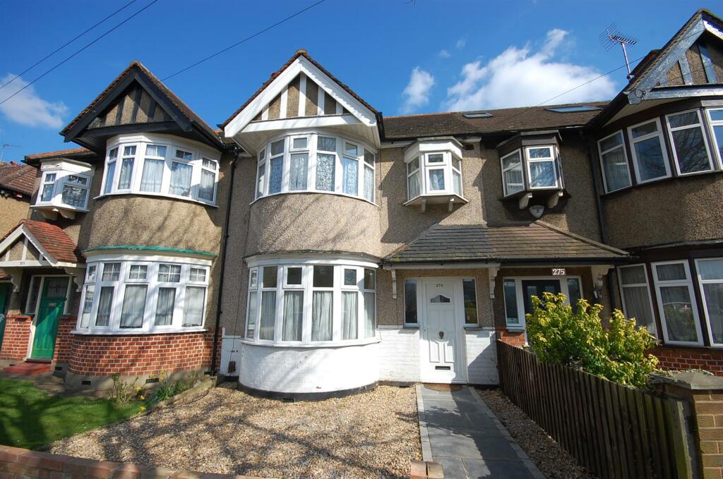 3 bed Detached House for rent in Ruislip. From The Gibson Honey Partnership