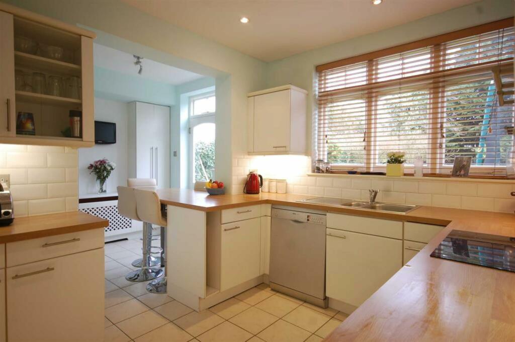 3 bed Mid Terraced House for rent in Ruislip. From The Gibson Honey Partnership