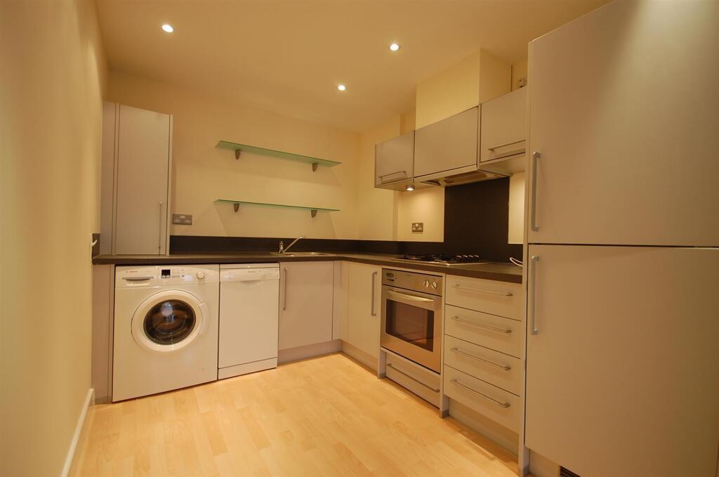 1 bed Apartment for rent in Uxbridge. From The Gibson Honey Partnership
