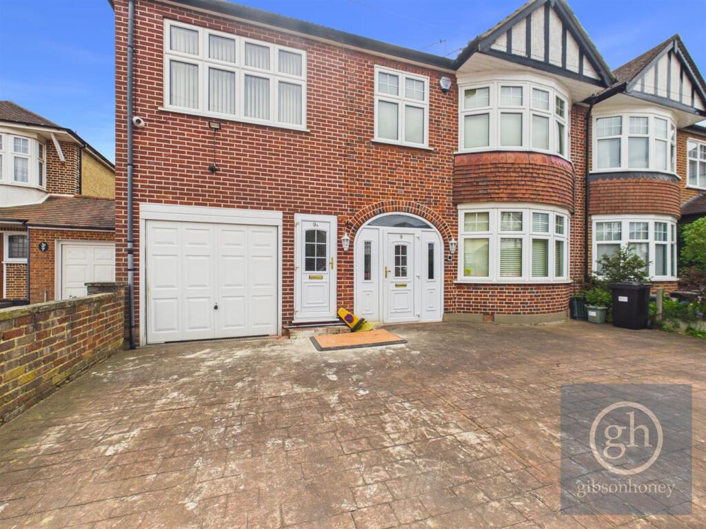 1 bed 1st Floor Flat for rent in Ruislip. From The Gibson Honey Partnership