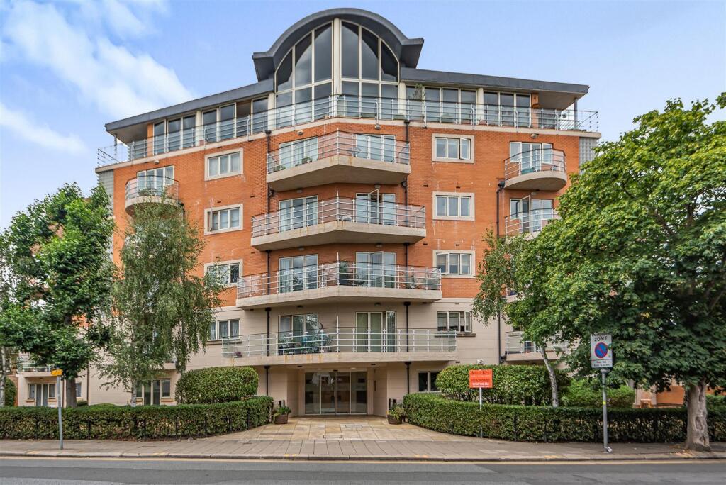 1 bed Detached for rent in Ruislip. From The Gibson Honey Partnership