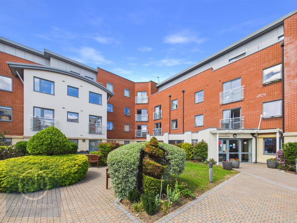 2 bed Apartment for rent in Uxbridge. From The Gibson Honey Partnership 2 bed Apartment for rent in Uxbridge. From The Gibson Honey Partnership