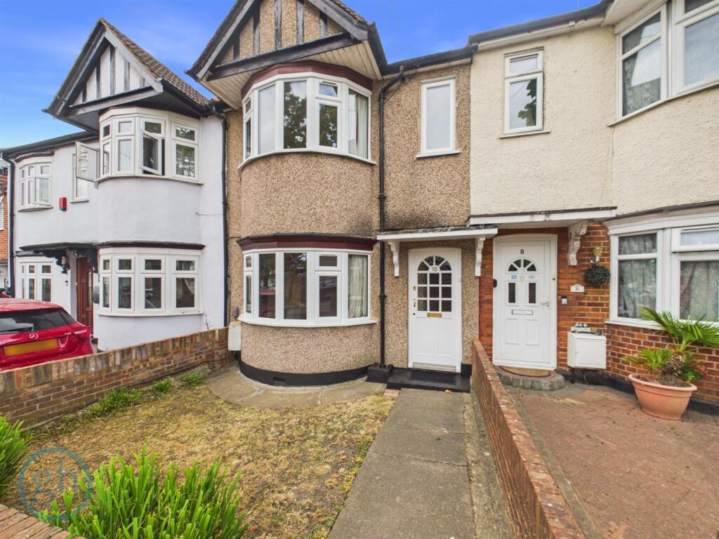 2 bed Mid Terraced House for rent in Ruislip. From The Gibson Honey Partnership
