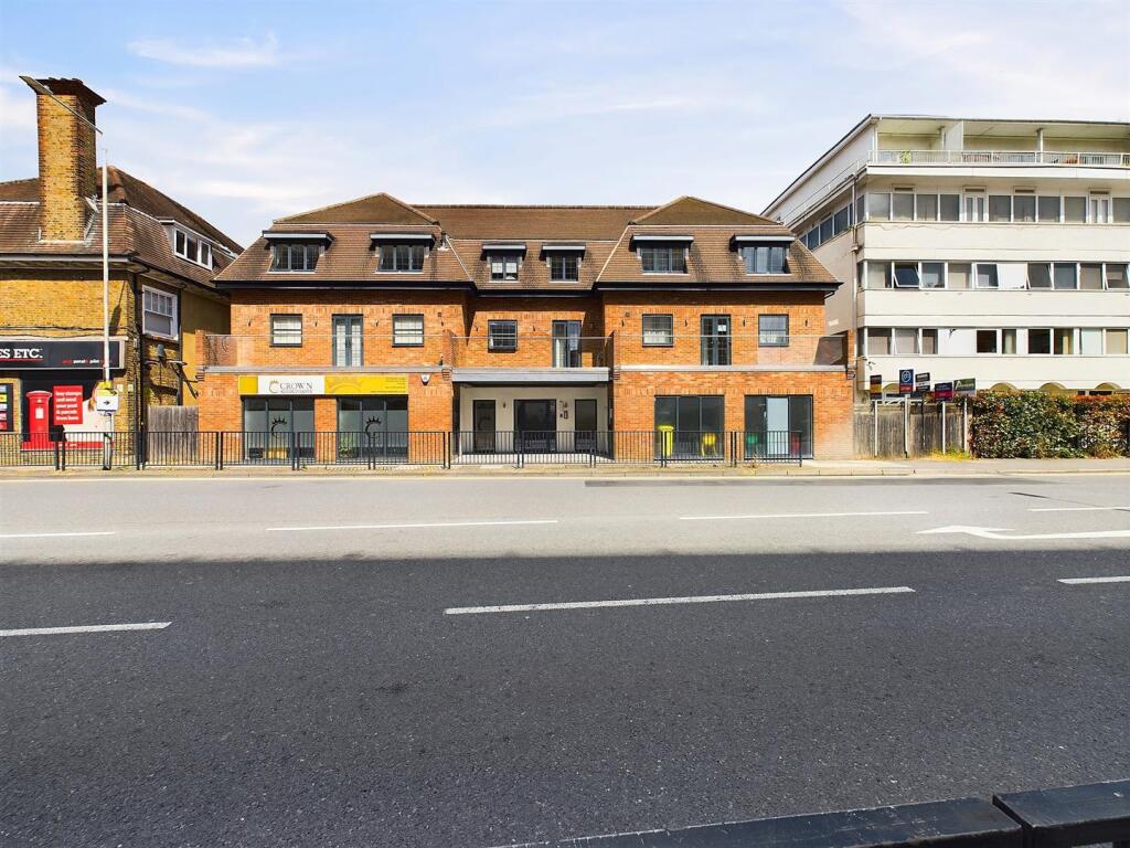1 bed 1st Floor Flat for rent in Ruislip. From The Gibson Honey Partnership