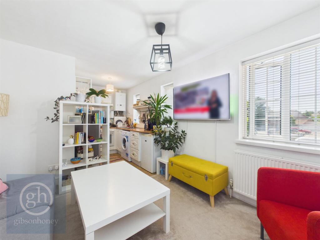 1 bed Apartment for rent in Ruislip. From The Gibson Honey Partnership