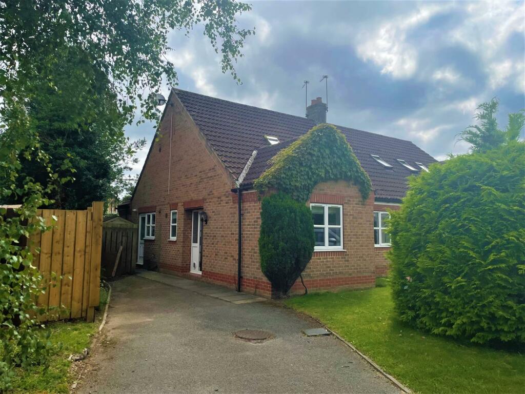 3 bed Semi-detached bungalow for rent in Thirsk. From Joplings - Thirsk