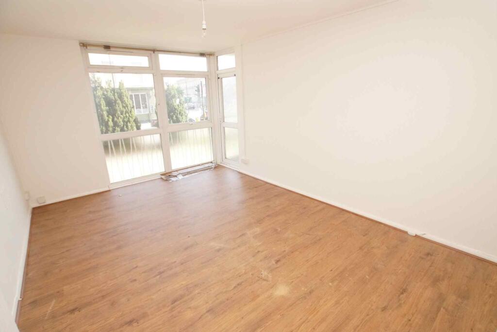 2 bed House (unspecified) for rent in Penge. From Property World - Sydenham - Sales