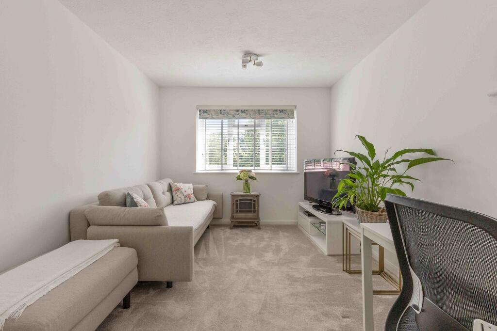 1 bed 1st Floor Flat for rent in Penge. From Property World - Sydenham - Sales