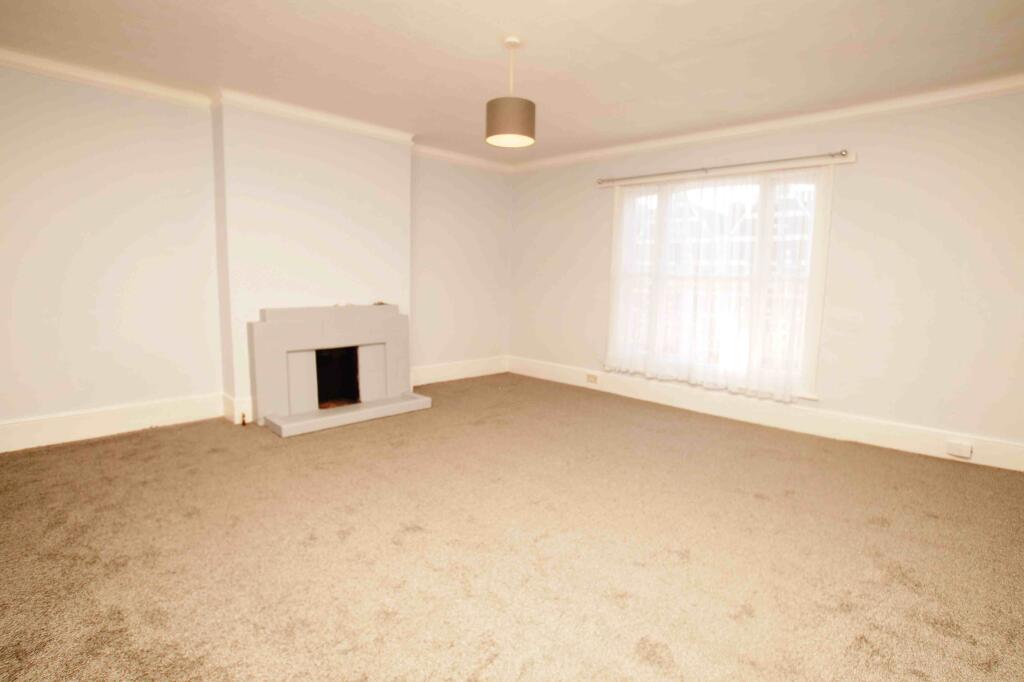 2 bed 1st Floor Flat for rent in Penge. From Property World - Sydenham - Sales