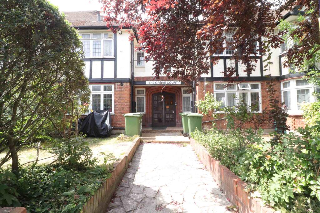 2 bed 1st Floor Flat for rent in Penge. From Property World - Sydenham - Sales 2 bed 1st Floor Flat for rent in Penge. From Property World - Sydenham - Sales