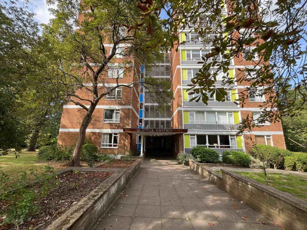 2 bed 1st Floor Flat for rent in Penge. From Property World - Sydenham - Sales