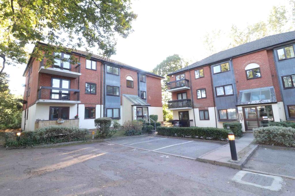 1 bed 1st Floor Flat for rent in Penge. From Property World - Sydenham - Sales