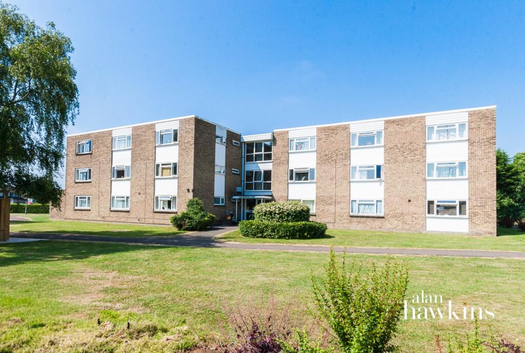 4 bed 1st Floor Flat for rent in Royal Wootton Bassett. From Alan Hawkins - Wootton Bassett 4 bed 1st Floor Flat for rent in Royal Wootton Bassett. From Alan Hawkins - Wootton Bassett