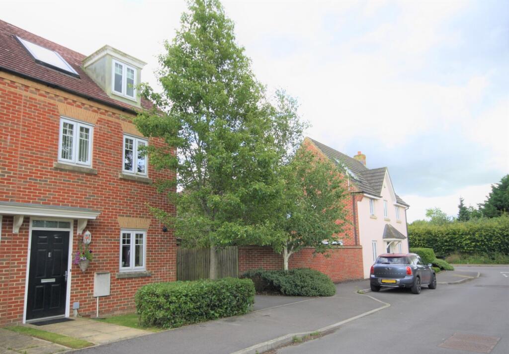 3 bed Semi Detached for rent in Chiseldon. From Alan Hawkins - Wootton Bassett 3 bed Semi Detached for rent in Chiseldon. From Alan Hawkins - Wootton Bassett