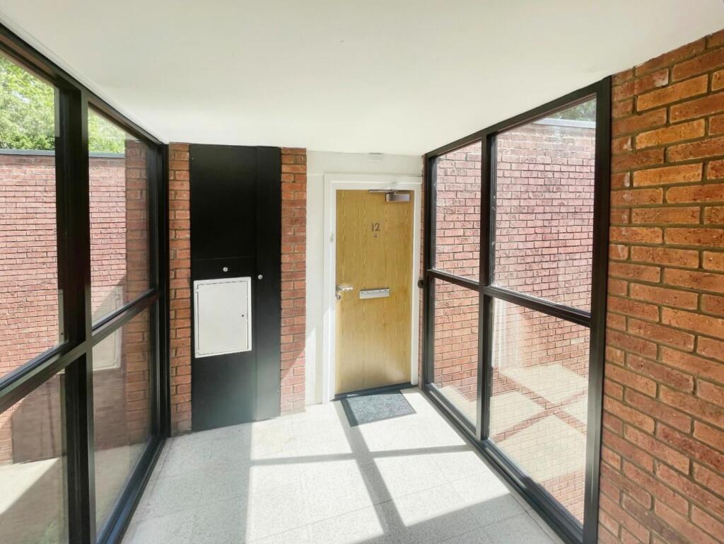 1 bed Apartment for rent in Stratford-upon-Avon. From Peter Clarke & Co - Stratford-Upon-Avon 1 bed Apartment for rent in Stratford-upon-Avon. From Peter Clarke & Co - Stratford-Upon-Avon