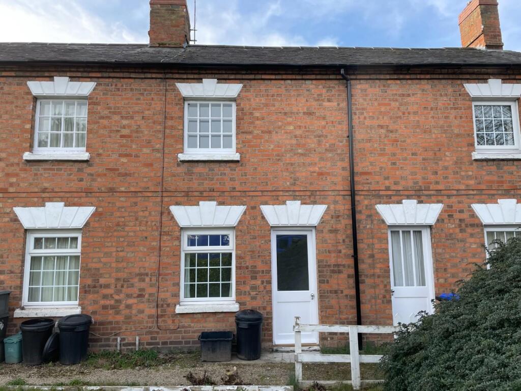 2 bed Mid Terraced House for rent in Stratford-upon-Avon. From Peter Clarke & Co - Stratford-Upon-Avon 2 bed Mid Terraced House for rent in Stratford-upon-Avon. From Peter Clarke & Co - Stratford-Upon-Avon