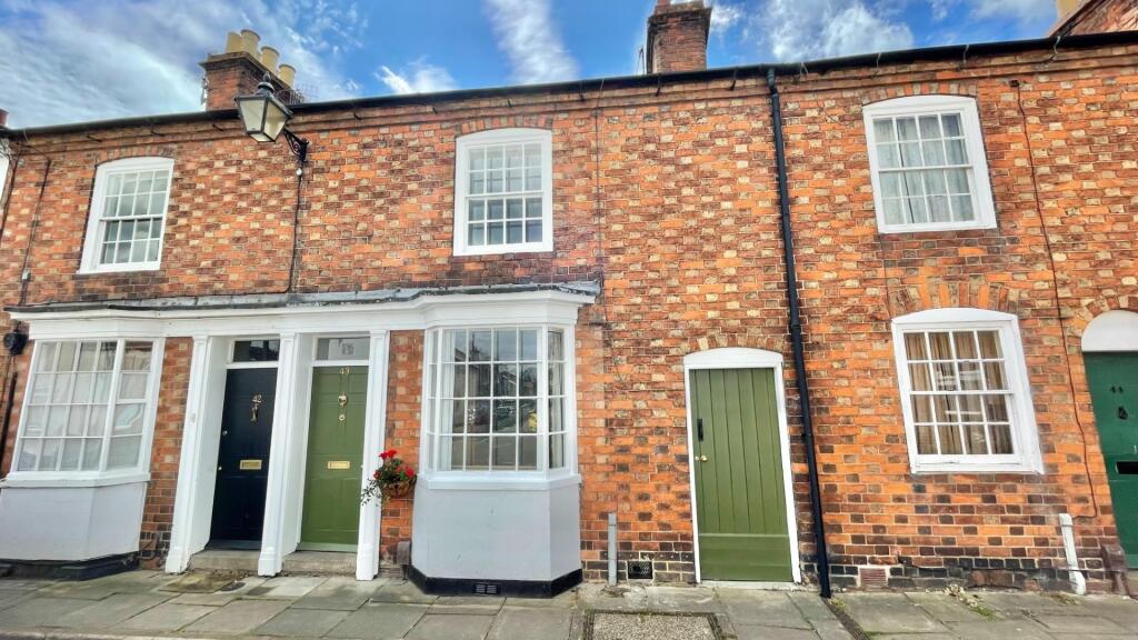 2 bed Mid Terraced House for rent in Stratford-upon-Avon. From Peter Clarke & Co - Stratford-Upon-Avon 2 bed Mid Terraced House for rent in Stratford-upon-Avon. From Peter Clarke & Co - Stratford-Upon-Avon