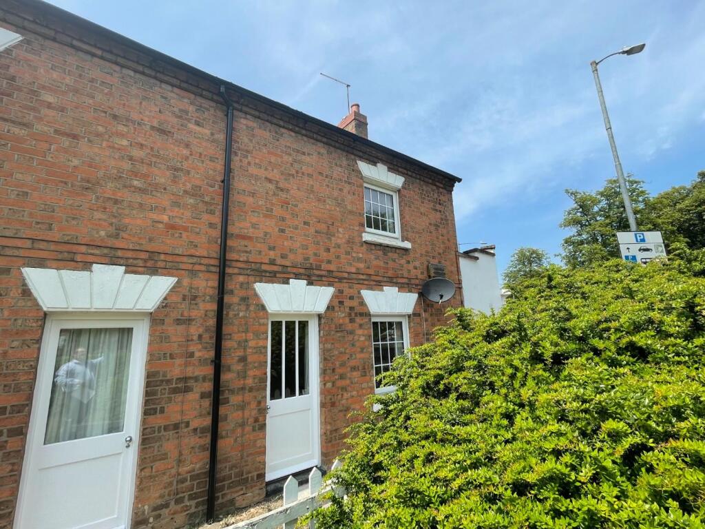 2 bed End of Terrace for rent in Stratford-upon-Avon. From Peter Clarke & Co - Stratford-Upon-Avon 2 bed End of Terrace for rent in Stratford-upon-Avon. From Peter Clarke & Co - Stratford-Upon-Avon