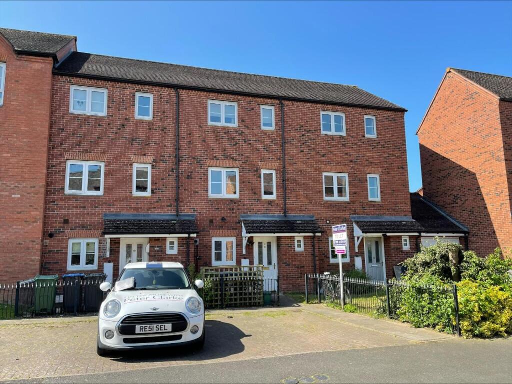 4 bed Mid Terraced House for rent in Stratford-upon-Avon. From Peter Clarke & Co - Stratford-Upon-Avon